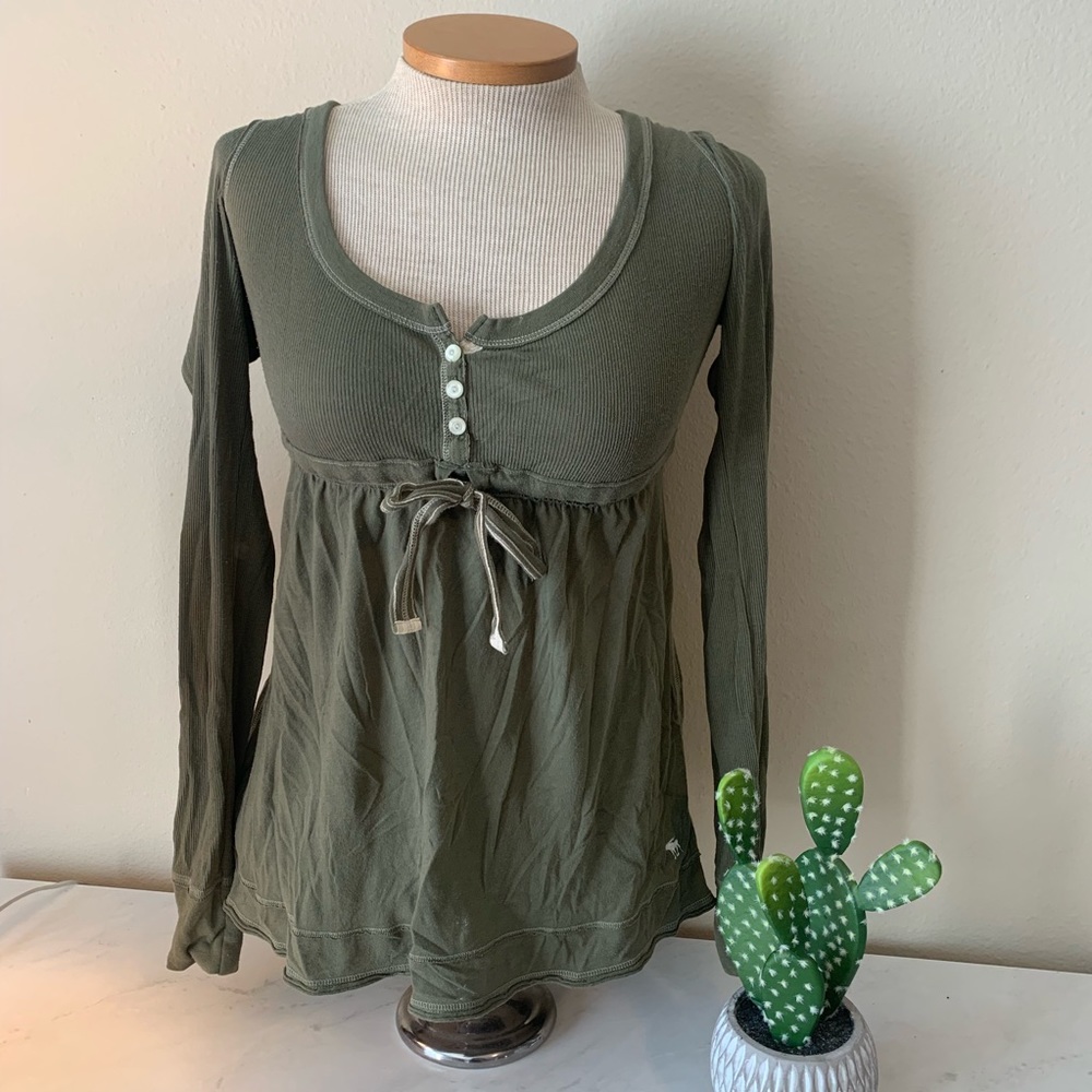 Abercrombie Babydoll Long Sleeve Sweater Top
